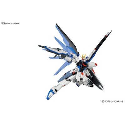 BANDAI HIGH GRADE HGCE GUNDAM FREEDOM 1/144 MODEL KIT ACTION FIGURE