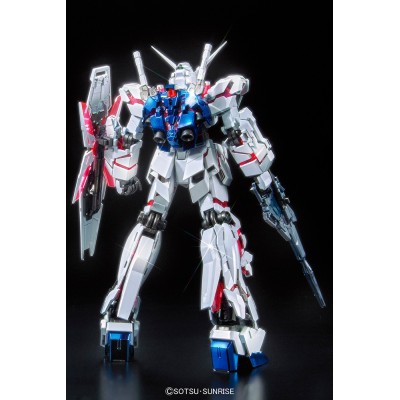 MASTER GRADE MG UNICORN RED/GREEN TWIN FRAME TITANIUM FINISH 1/100 MODEL KIT BANDAI