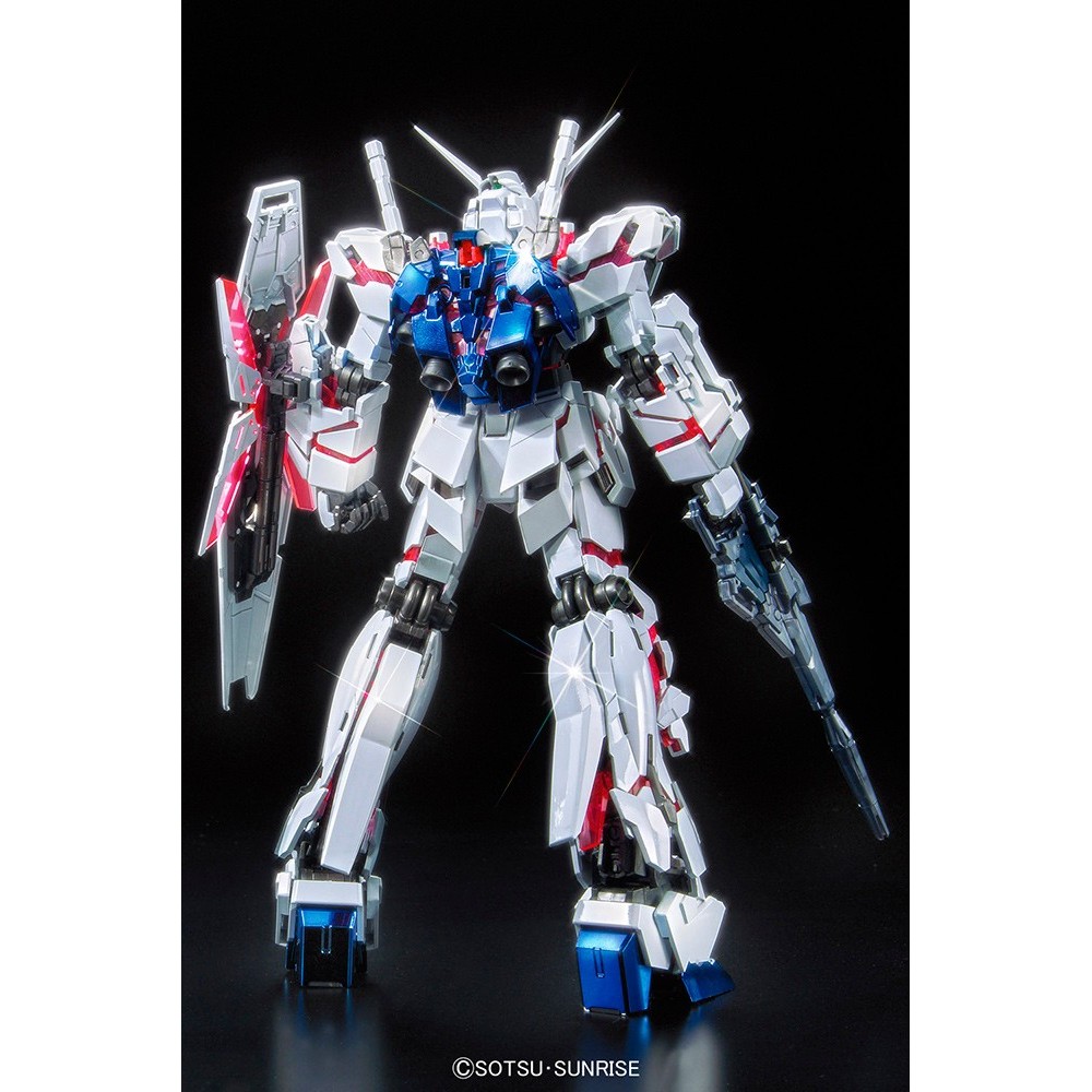 MASTER GRADE MG UNICORN RED/GREEN TWIN FRAME TITANIUM FINISH 1/100 MODEL KIT BANDAI