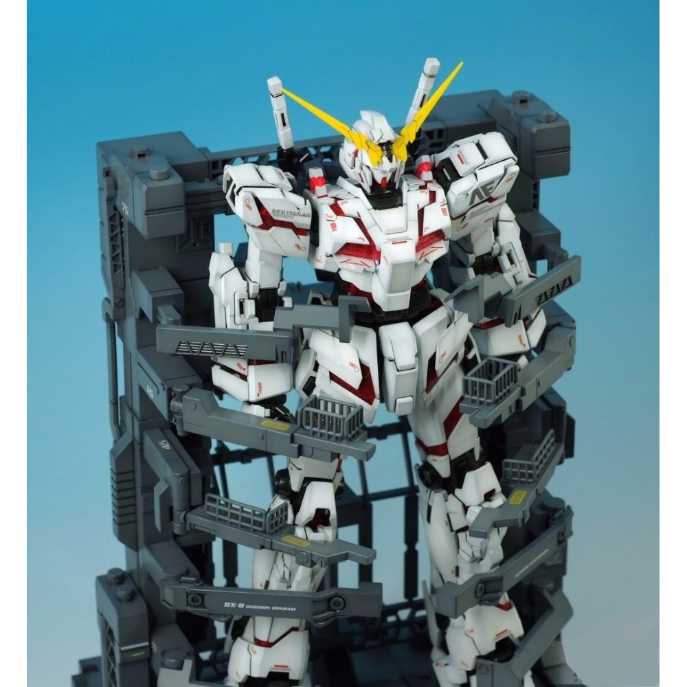 MASTER GRADE MG GUNDAM UNICORN RX-0 + MS CAGE 1/100 MODEL KIT BANDAI