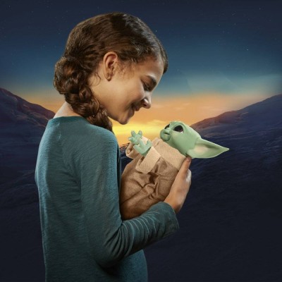 HASBRO STAR WARS THE MANDALORIAN THE CHILD BABY YODA GALACTIC SNACKIN' GROGU ANIMATRONIC ACTION FIGURE