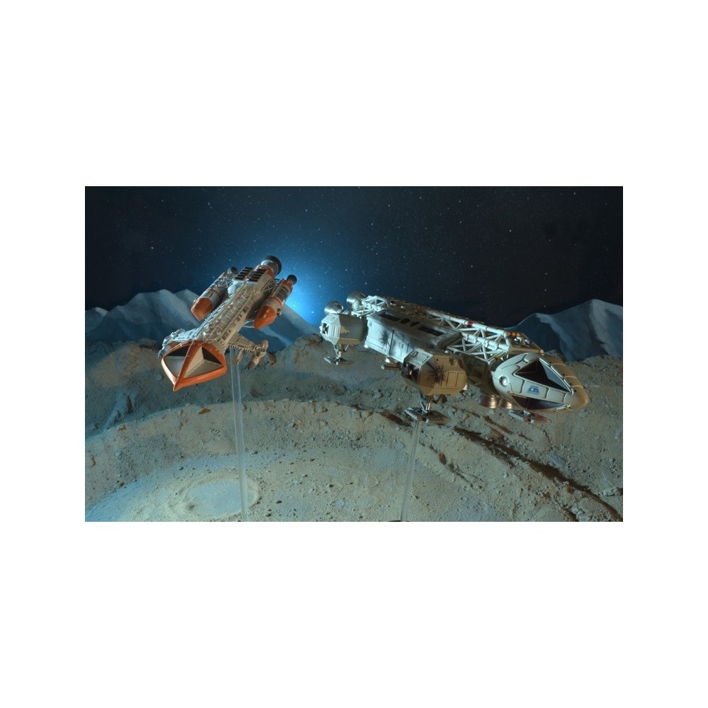 SPAZIO 1999 WARGAMES EAGLE TRANSPORTER AND HAWK WARSHIP REPLICA FIGURE SIXTEEN 12