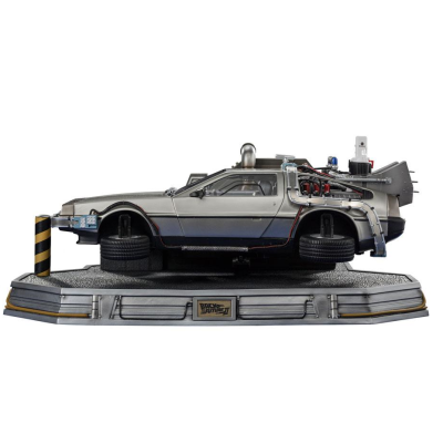 IRON STUDIOS BACK TO THE FUTURE II DELOREAN REGULAR ART SCALE 1/10 STATUE FIGURE