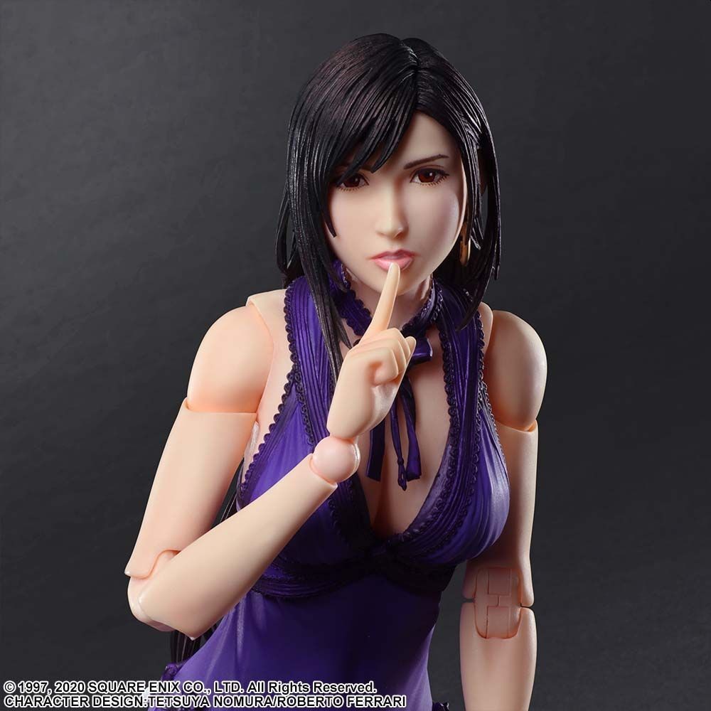 FINAL FANTASY 7 REMAKE TIFA LOCKHART DRESS VER. PLAY ARTS KAI ACTION FIGURE SQUARE ENIX