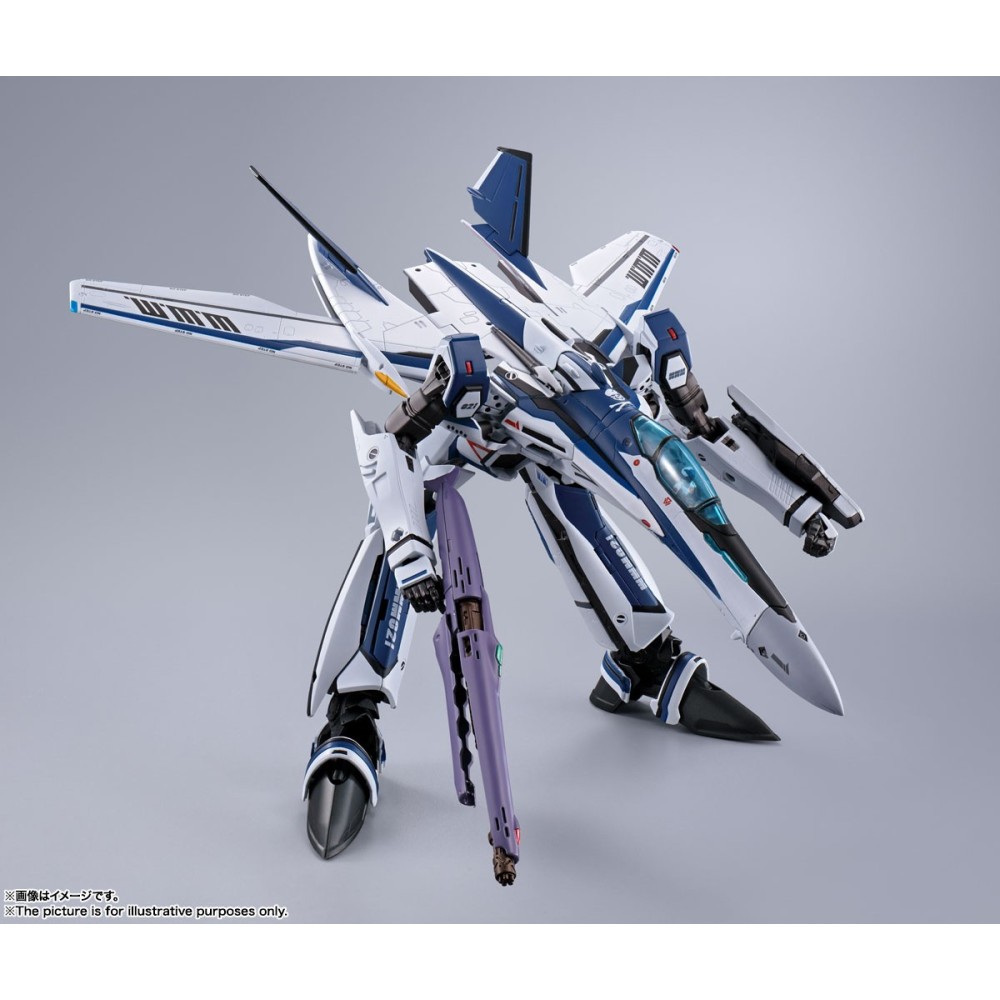 DX CHOGOKIN MACROSS VF-25 MESSIAH VALKYRIE ACTION FIGURE BANDAI