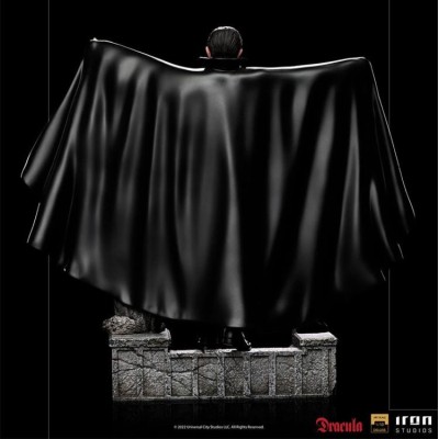 IRON STUDIOS UNIVERSAL MONSTERS DRACULA BDS ART SCALE DELUXE STATUE FIGURE