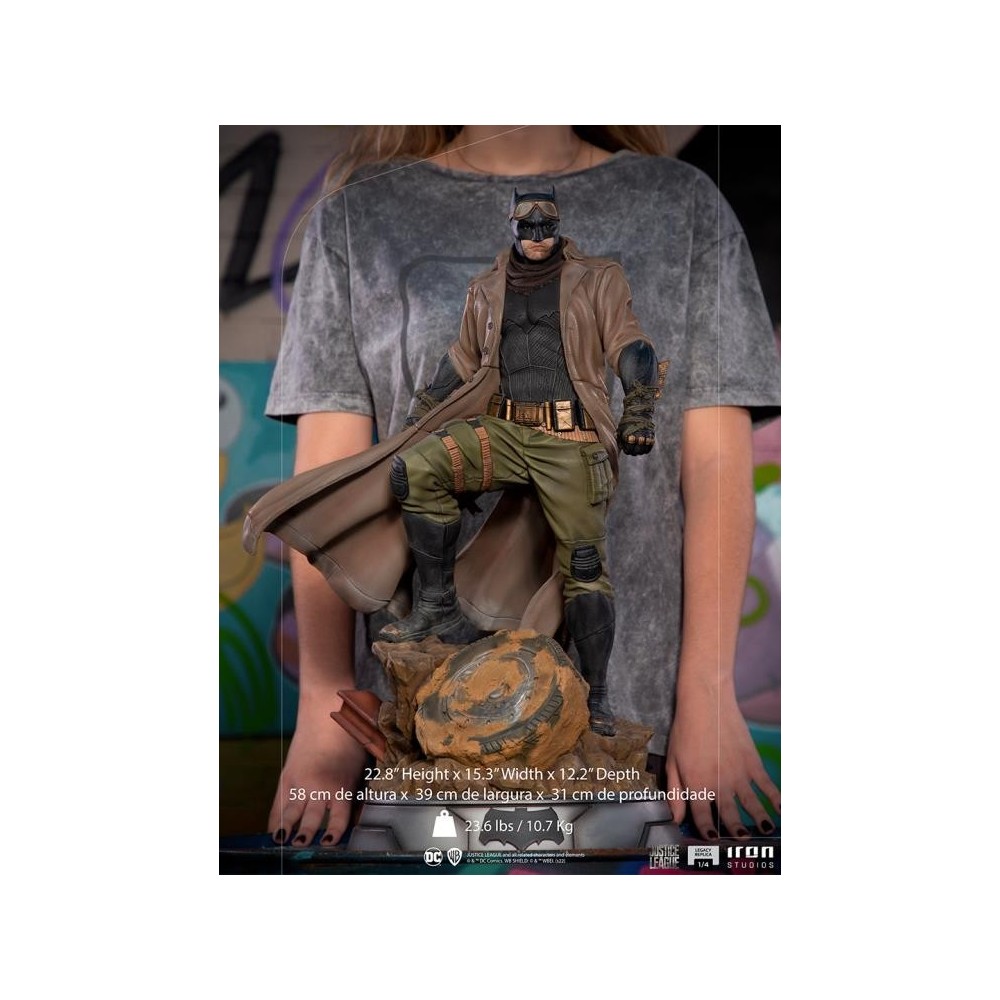 IRON STUDIOS ZACK SNYDER'S JUSTICE LEAGUE KNIGHTMARE BATMAN LEGACY REPLICA 1/4 STATUE FIGURE
