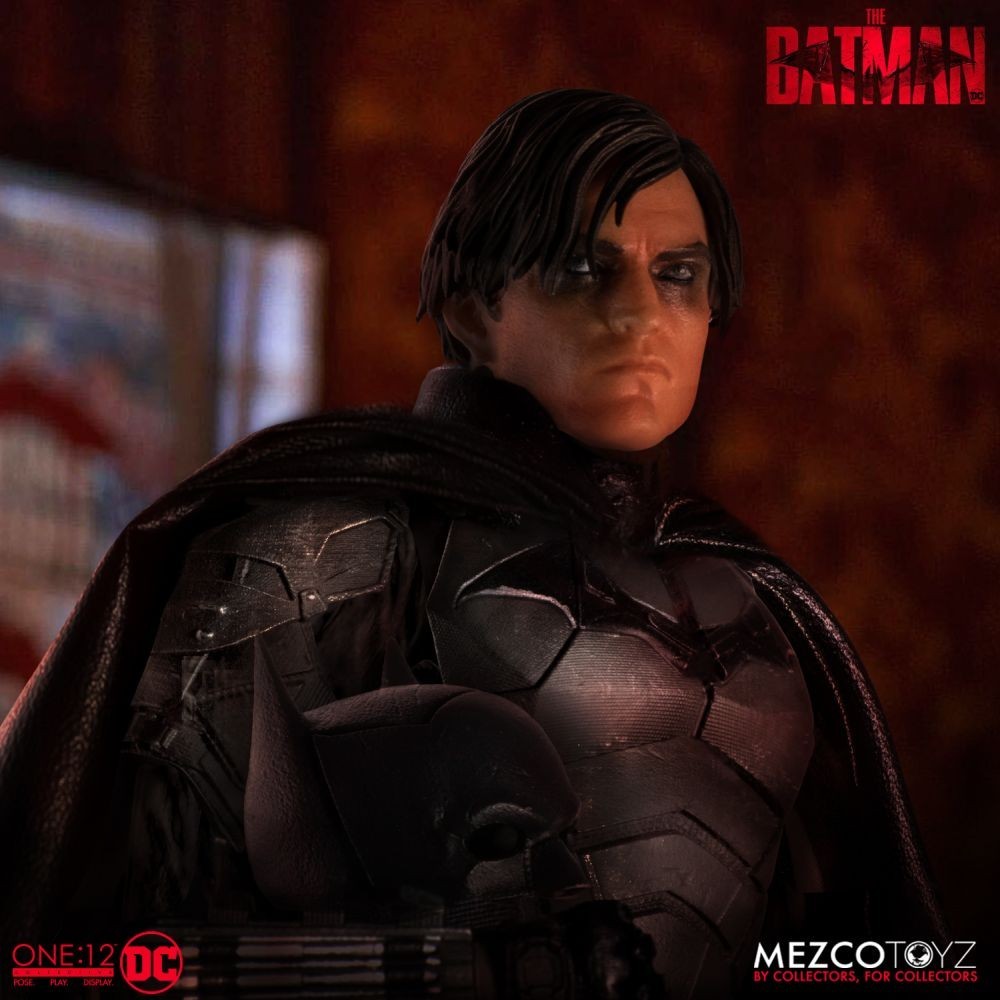 MEZCO TOYS THE BATMAN ONE:12 COLLECTIVE ACTION FIGURE
