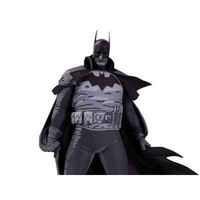 MC FARLANE BATMAN BLACK AND WHITE MIKE MIGNOLA STATUE FIGURE
