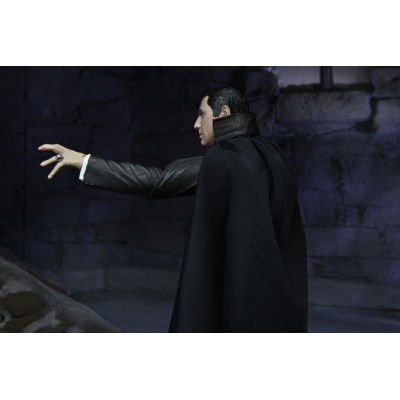 NECA UNIVERSAL MONSTERS ULTIMATE DRACULA TRANSYLVANIA ACTION FIGURE