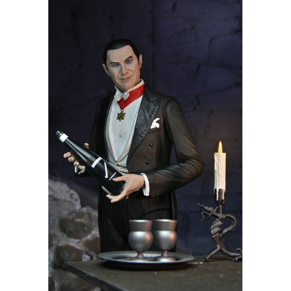 NECA UNIVERSAL MONSTERS ULTIMATE DRACULA TRANSYLVANIA ACTION FIGURE