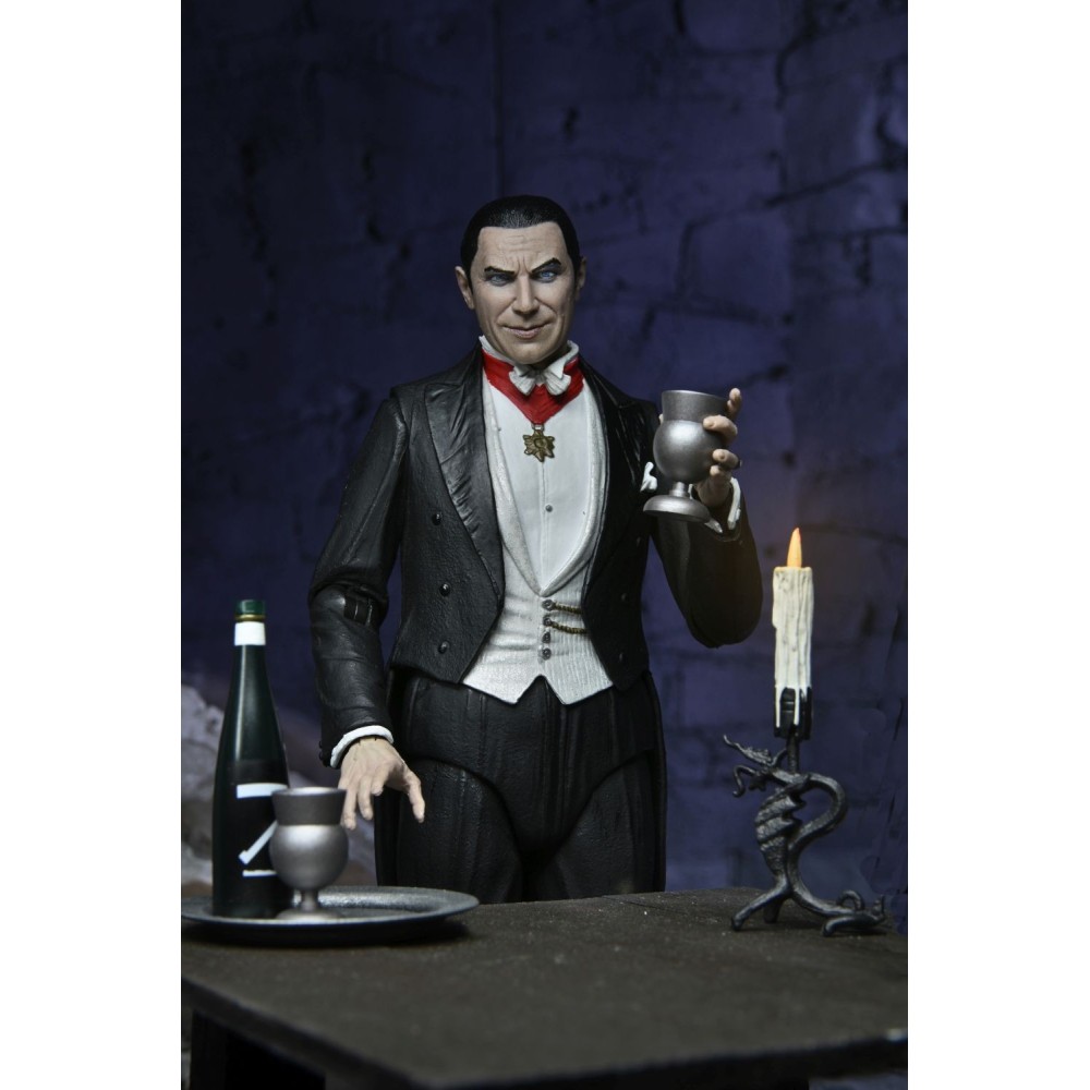 NECA UNIVERSAL MONSTERS ULTIMATE DRACULA TRANSYLVANIA ACTION FIGURE