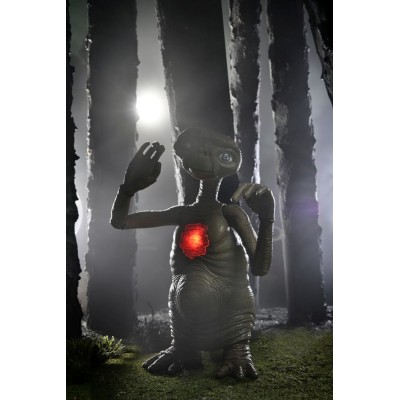 E.T. L'EXTRATERRESTRE 40TH ANNIVERSARY LED CHEST DELUXE ULTIMATE ACTION FIGURE NECA