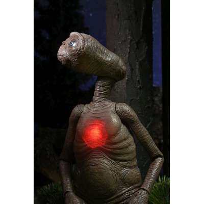 E.T. L'EXTRATERRESTRE 40TH ANNIVERSARY LED CHEST DELUXE ULTIMATE ACTION FIGURE NECA