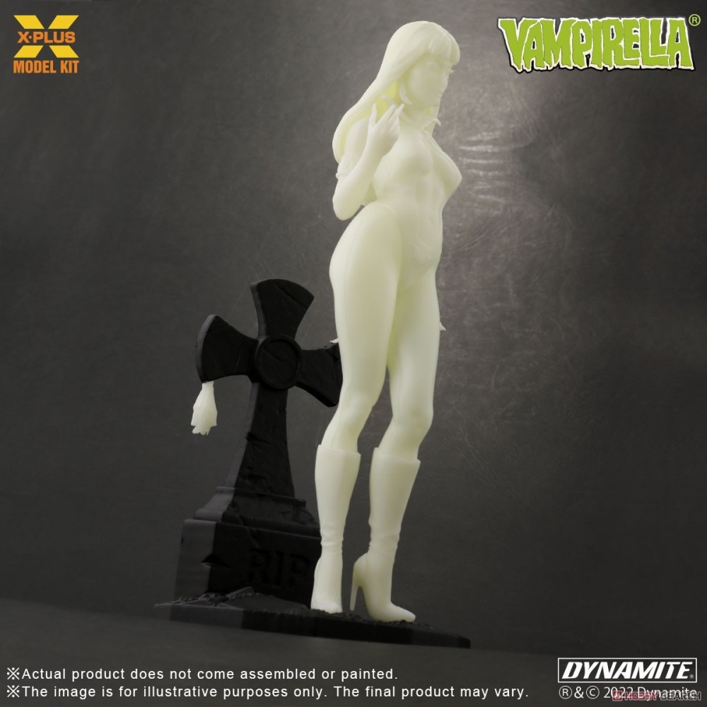 VAMPIRELLA GLOW IN THE DARK 1/8 MODEL KIT FIGURE X-PLUS