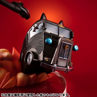 MEGAHOUSE PERSONA 5 THE ROYAL LUCREA NOIR AND MORGANA CAR STATUE FIGURE