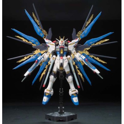 BANDAI RG REAL GRADE STRIKE FREEDOM GUNDAM 1/144 MODEL KIT ACTION FIGURE