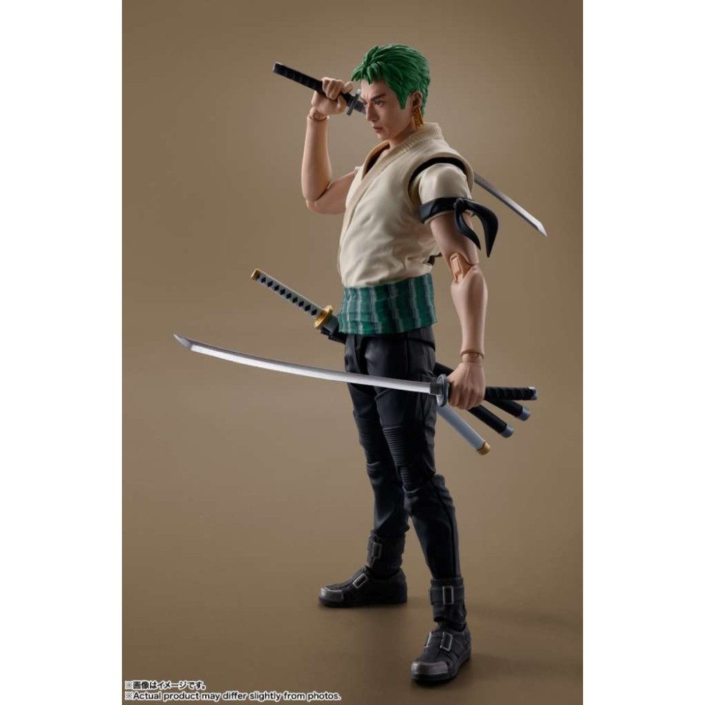 BANDAI ONE PIECE NETFLIX RORONOA ZORO S.H. FIGUARTS ACTION FIGURE