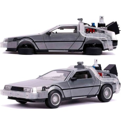 BACK TO THE FUTURE PART II DELOREAN DIE CAST 1/24 MODEL SIMBA TOYS