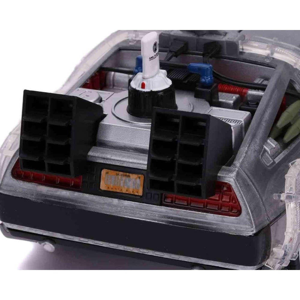 SIMBA TOYS  BACK TO THE FUTURE PART III DELOREAN DIE CAST 1/24 MODEL