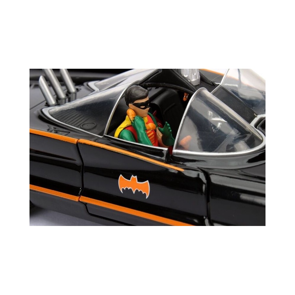 BATMAN TV SERIES 1966 BATMOBILE DIE CAST 1/24 MODEL + BATMAN JADA TOYS
