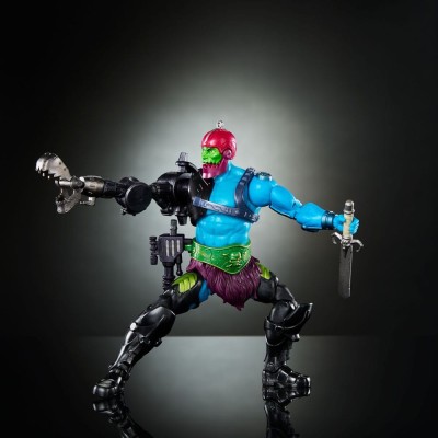 MATTEL MASTERS OF THE UNIVERSE NEW ETERNIA TRAP JAW ACTION FIGURE