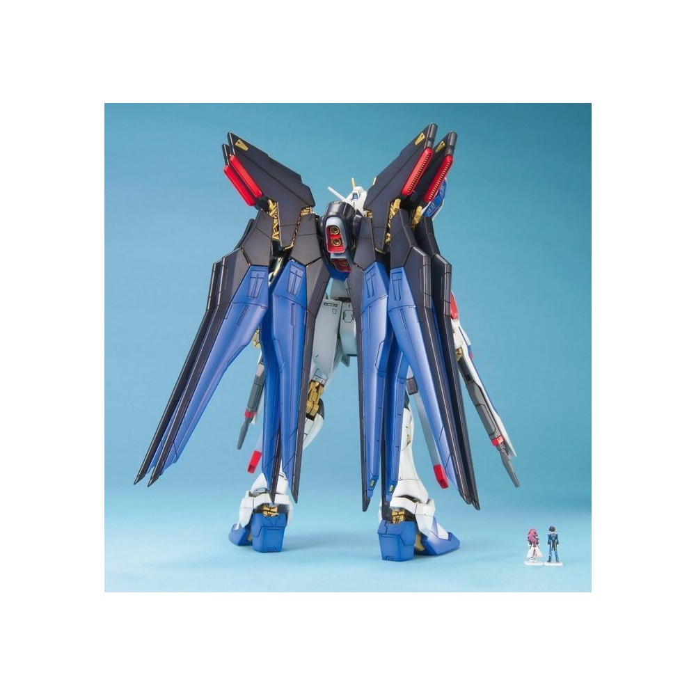 BANDAI MASTER GRADE MG GUNDAM STRIKE FREEDOM 1/100 MODEL KIT