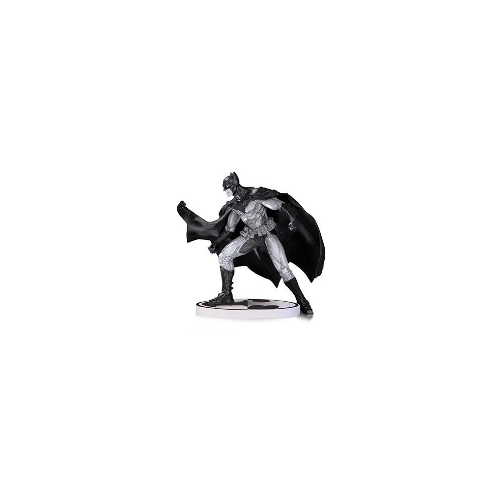 DC COLLECTIBLES BATMAN BLACK AND WHITE - BATMAN BY LEE BERMEJO STATUE 2nd ED.