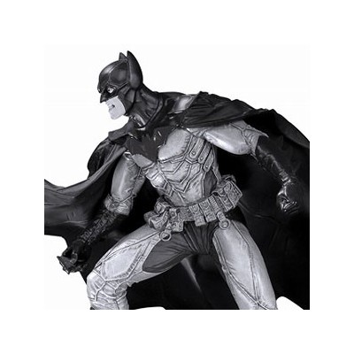 DC COLLECTIBLES BATMAN BLACK AND WHITE - BATMAN BY LEE BERMEJO STATUE 2nd ED.