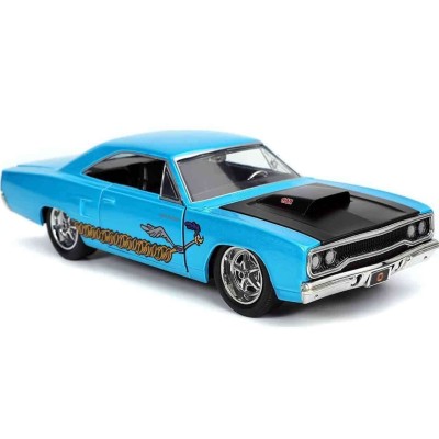 LOONEY TUNES 1970 PLAYMOUTH ROADRUNNER WILL E. COYOTE DIE CAST 1/24 MODEL JADA TOYS