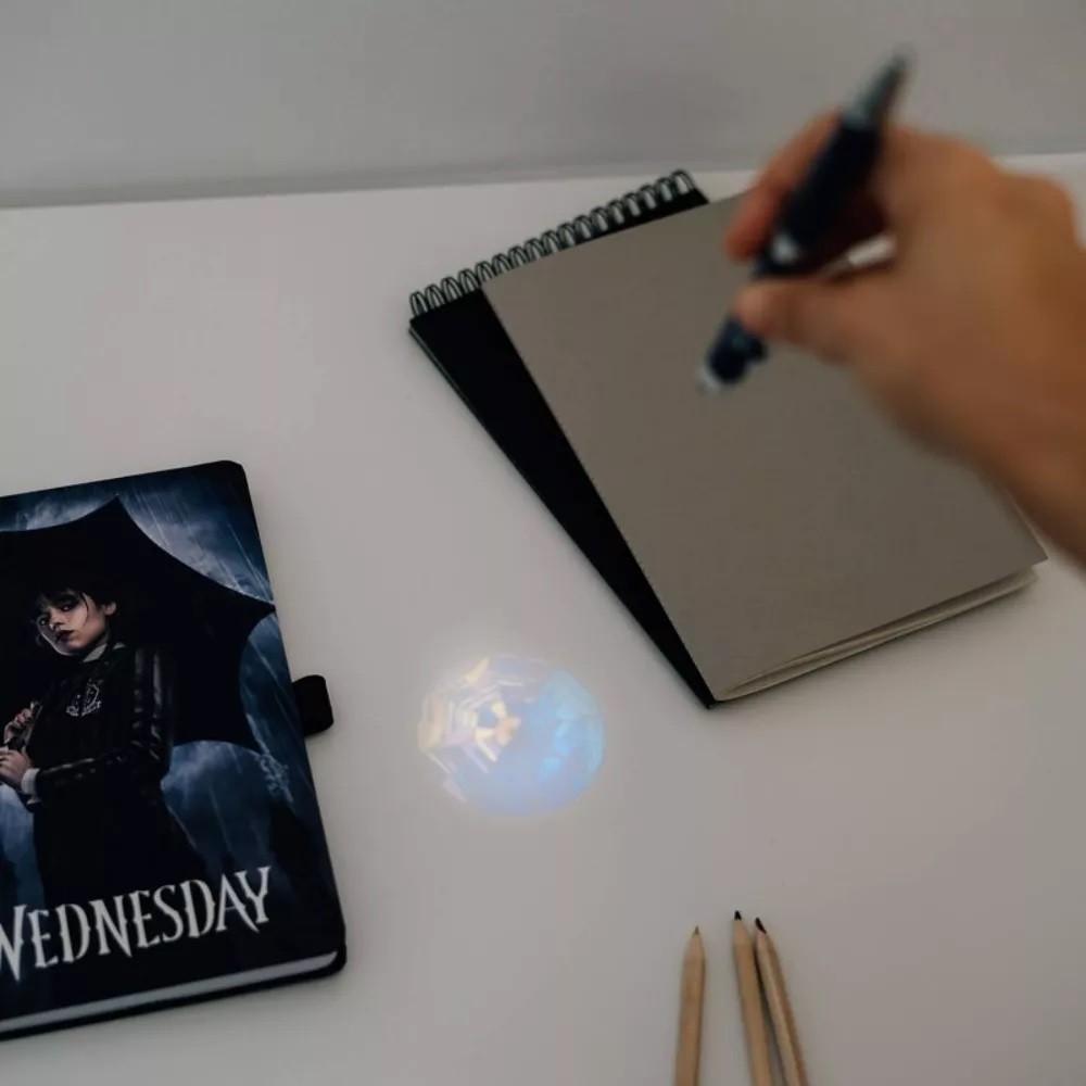 GRUPO ERIK WEDNESDAY A5 NOTEBOOK AND PROJECTOR PEN
