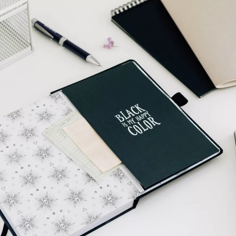 WEDNESDAY TACCUINO A5 E PENNA PROIETTORE GRUPO ERIK