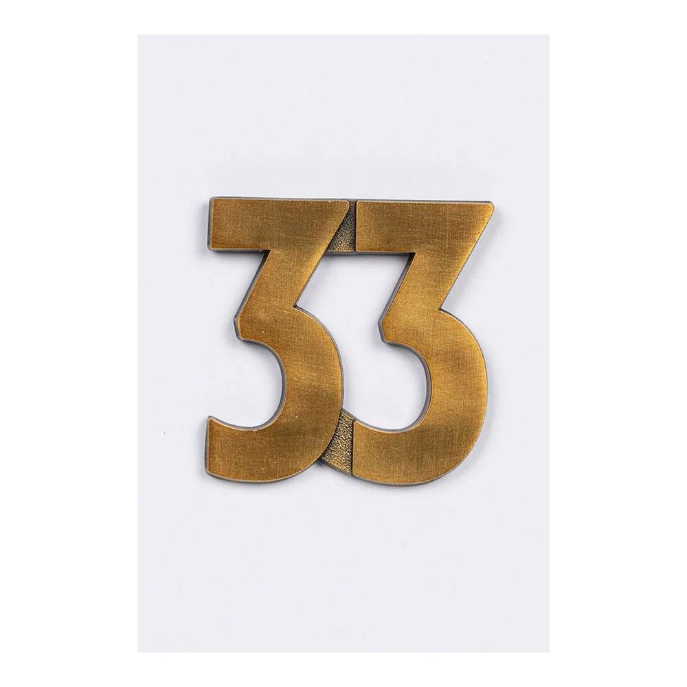 DEVPLUS FALLOUT VAULT 33 PIN REPLICA