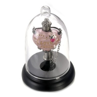 NOBLE COLLECTIONS HARRY POTTER LOVE POTION PENDANT NECKLACE WITH DISPLAY