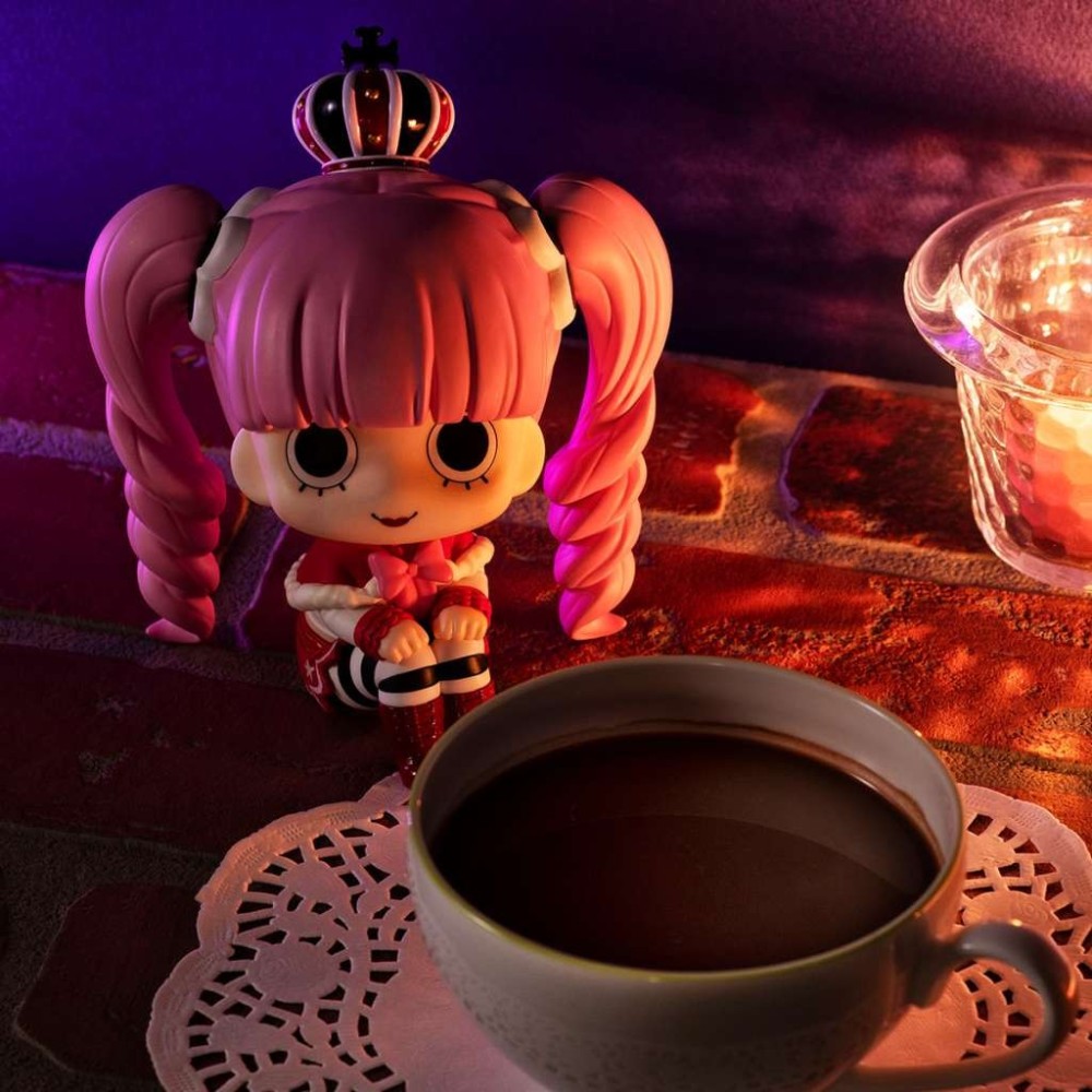 MEGAHOUSE ONE PIECE PERONA LOOK UP MINI FIGURE