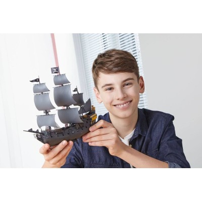 REVELL PIRATES OF THE CARIBBEAN SALAZAR'S REVENGE - BLACK PEARL 1/150 MODEL KIT FIGURE