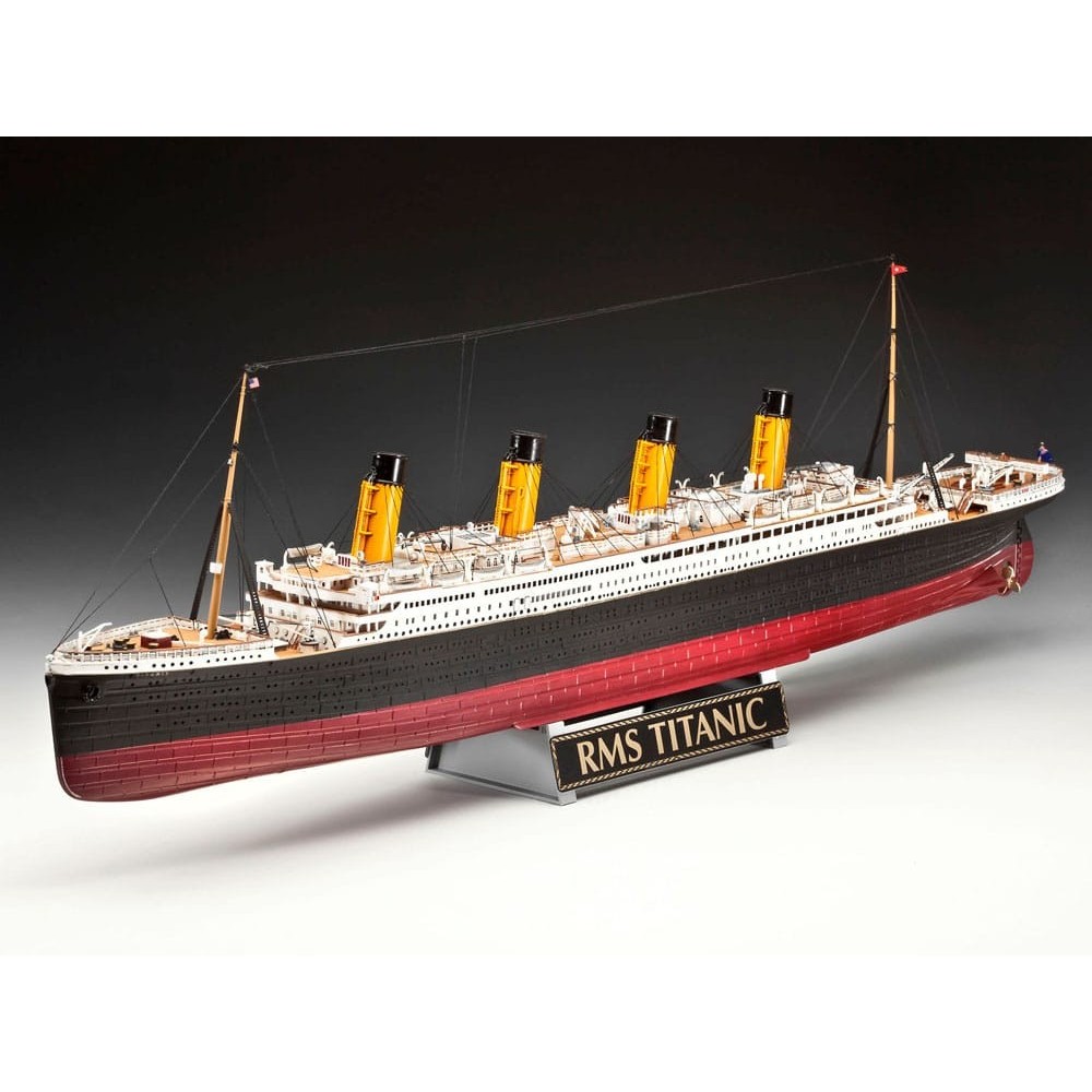 REVELL RMS TITANIC 100TH ANNIVERSARY 1/400 MODEL KIT