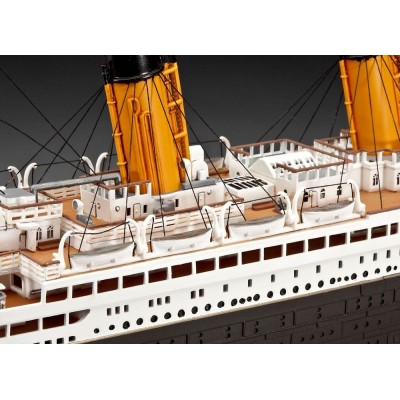 RMS TITANIC 100TH ANNIVERSARY 1/400 MODEL KIT FIGURE REVELL