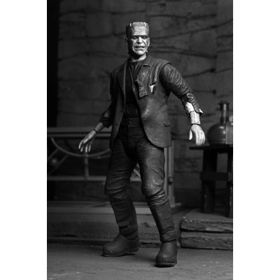 NECA UNIVERSAL MONSTERS FRANKENSTEIN MONSTER ULTIMATE THE BRIDE OF FRANKENSTEIN B&W ACTION FIGURE
