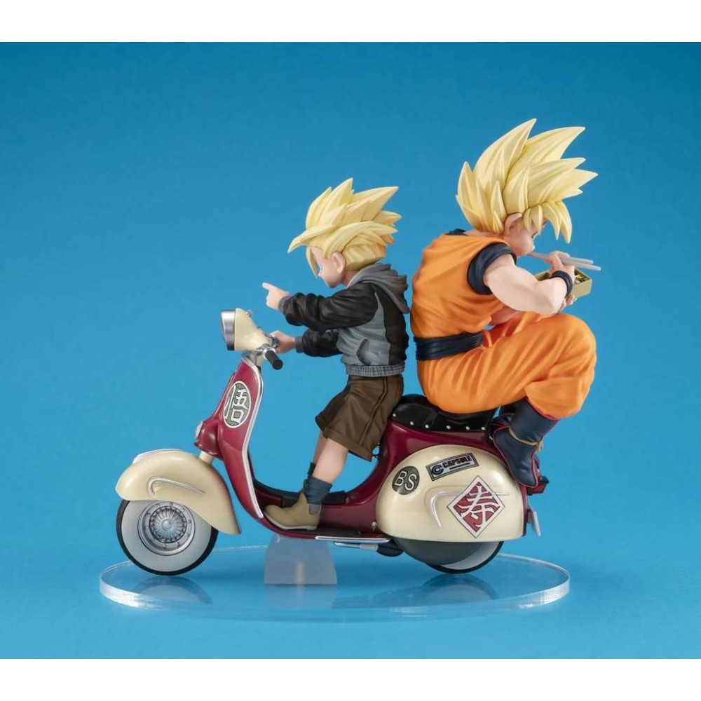 DRAGON BALL Z SON GOKU & GOHAN ON MOTORBIKE DESKTOP REAL MCCOY STATUA FIGURE MEGAHOUSE