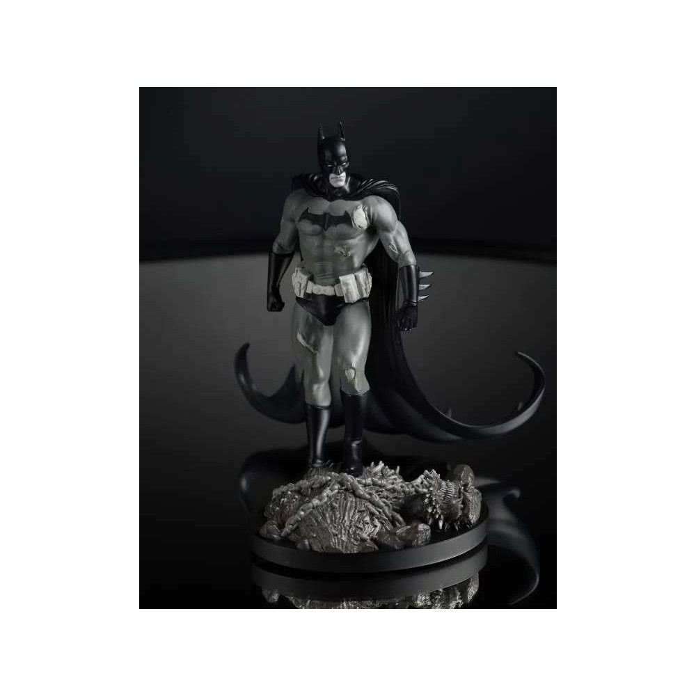 MC FARLANE DC DIRECT BATMAN BLACK & WHITE BY BJORN BARENDS RESIN STATUE FIGURE