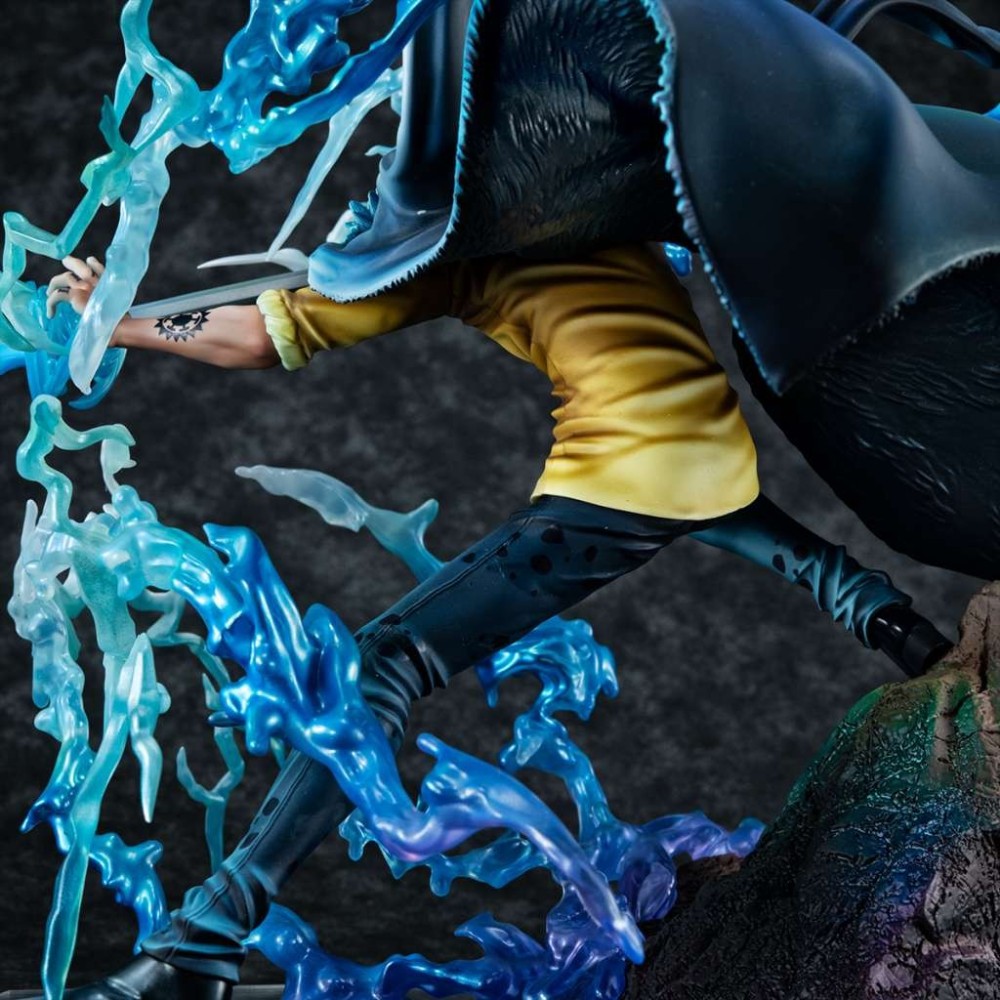 ONE PIECE P.O.P. TRAFALGAR LAW SURGEON OF DEATH AWAKEN WA-MAXIMUM STATUA FIGURE MEGAHOUSE