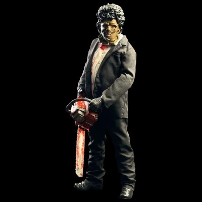 THE TEXAS CHAINSAW MASSACRE 2 LEATHERFACE ACTION FIGURE TRICK OR TREAT STUDIOS