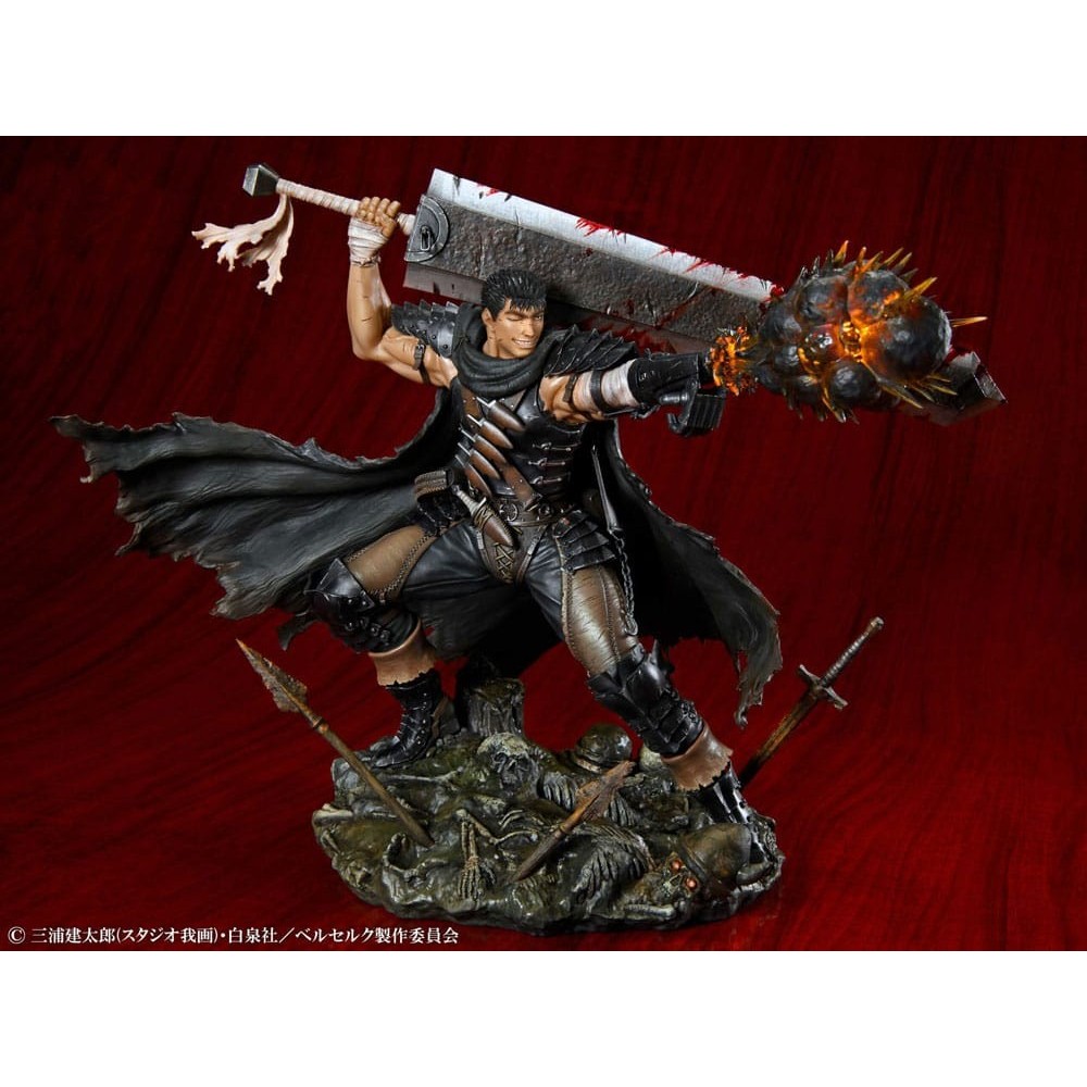 MEDICOS ENTERTAINMENT BERSERK GUTS BLACK SWORDSMAN VER. STATUE