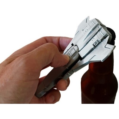 FANATTIK BATTLESTAR GALACTICA VIPER MARK 2 MAGNETIC BOTTLE OPENER FIGURE
