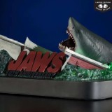 JAWS LO SQUALO 50TH ANNIVERSARY STATUA IN RESINA FIGURE MC FARLANE