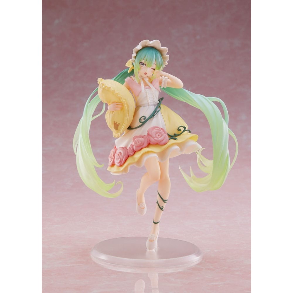 TAITO HATSUNE MIKU WONDERLAND SLEEPING BEAUTY FIGURE