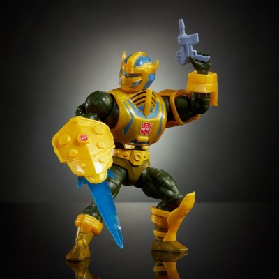 MATTEL MOTU X TRANFORMERS BUMBLEBEE ARMOR MAN-AT-ARMS PVC ACTION FIGURE