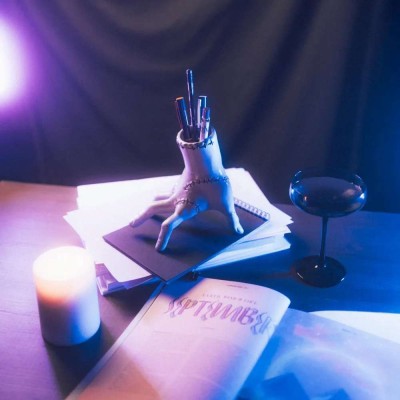 GRUPO ERIK WEDNESDAY THING PEN HOLDER SET