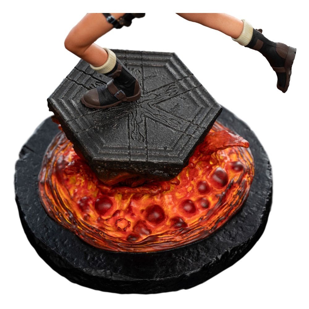 WETA TOMB RAIDER LARA CROFT THE SANCTUARY OF FLAME STATUE FIGURE
